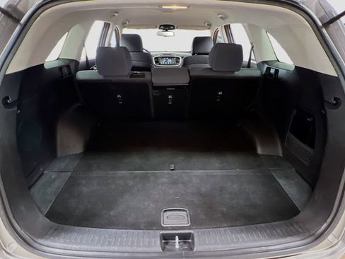 Used 2017 Kia Sorento LX w/ LX Convenience Package image 26