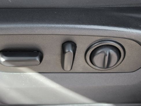 Used 2020 Chevrolet Silverado 1500 RST w/ All-Star Edition image 17