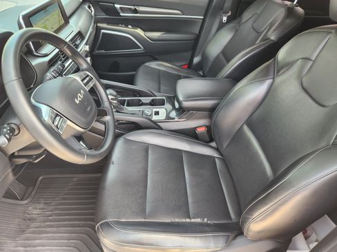 Used 2022 Kia Telluride S FWD image 11