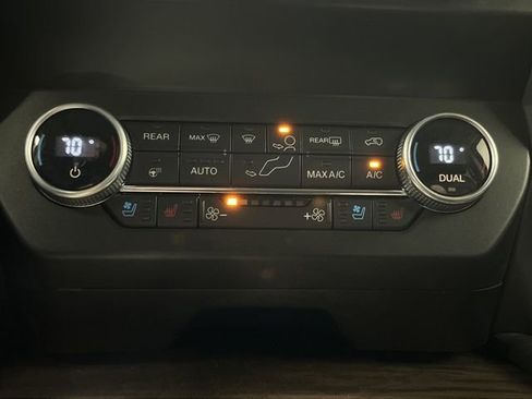 Used 2021 Ford Expedition Platinum image 20