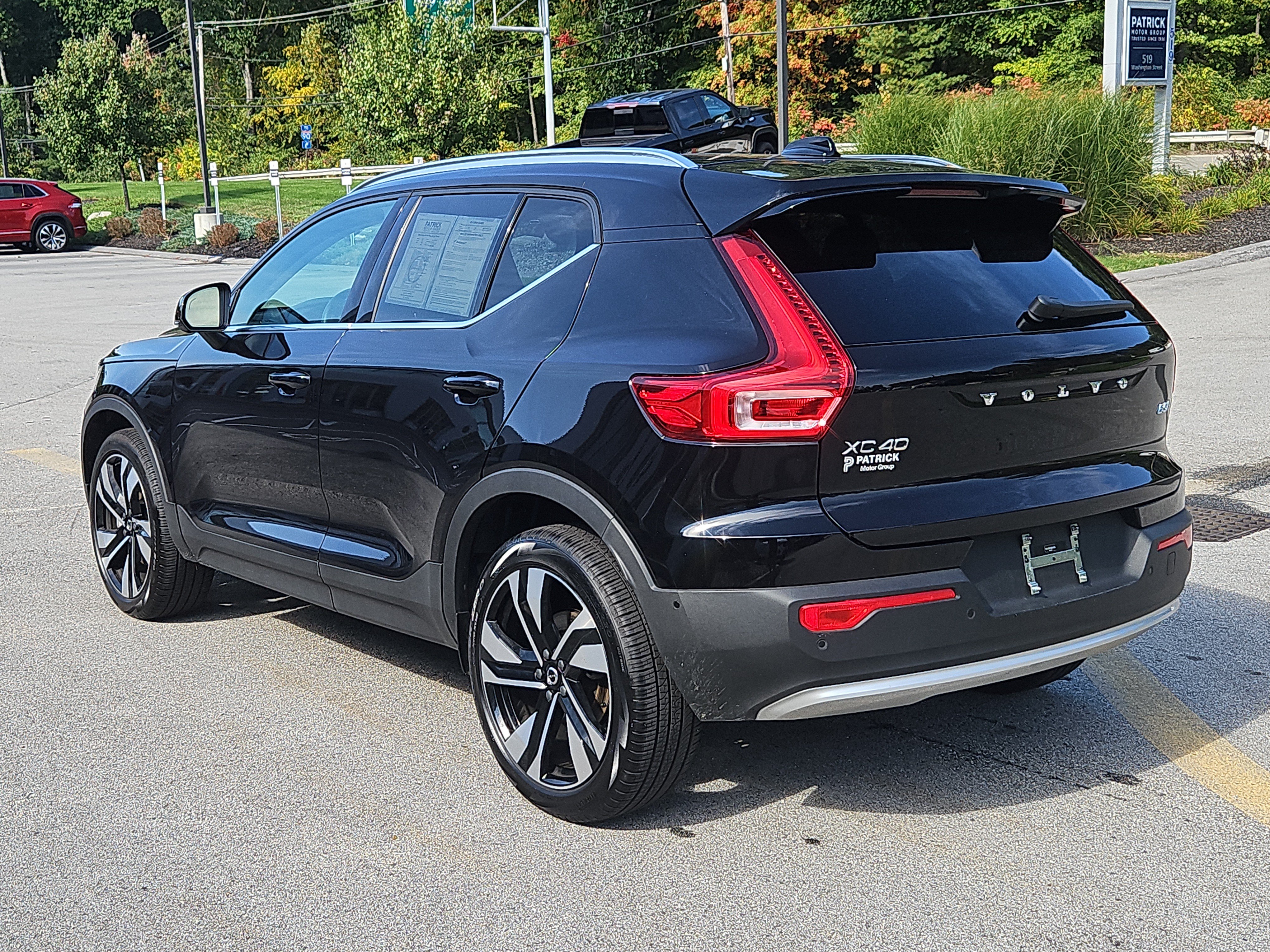 Used 2025 Volvo XC40 B5 Plus w/ Protection Package Premier AWD/4WD image 27