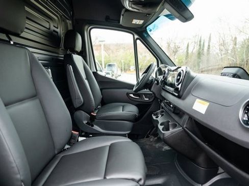 New 2025 Mercedes-Benz Sprinter 2500 image 11