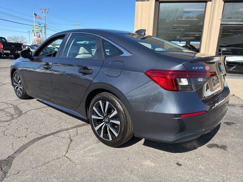 Used 2022 Honda Civic EX image 7