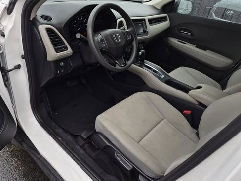 Used 2022 Honda HR-V LX image 12