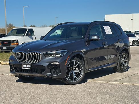 Used 2021 BMW X5 sDrive40i w/ M Sport Package image 2