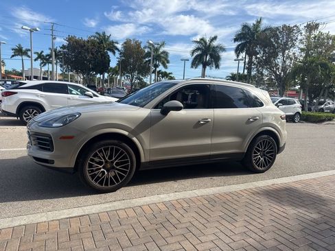 Used 2021 Porsche Cayenne image 11