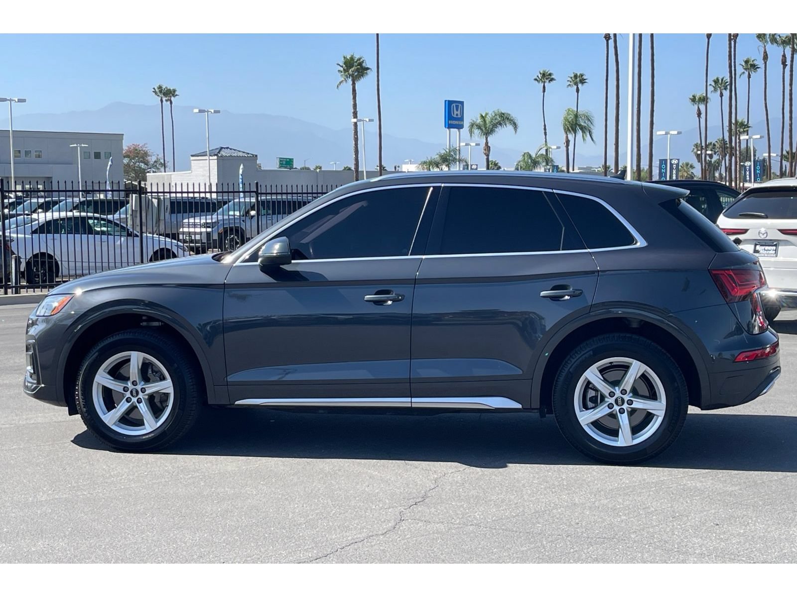 Used 2021 Audi Q5 2.0T Premium AWD/4WD image 2