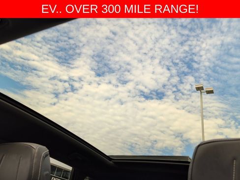 Used 2024 Cadillac Lyriq Luxury w/ LPO, Floor Liner Package AWD/4WD image 44