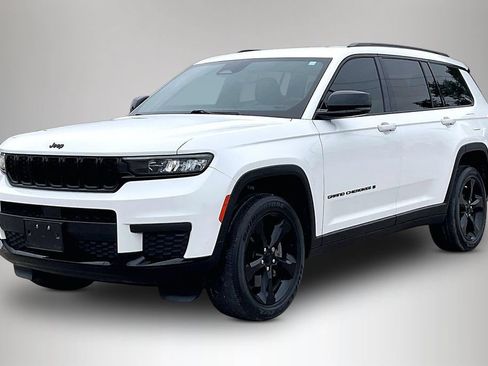 Used 2023 Jeep Grand Cherokee L Laredo AWD/4WD image 2