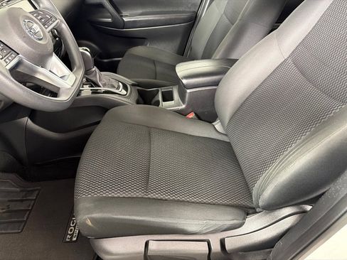 Used 2021 Nissan Rogue Sport S image 12