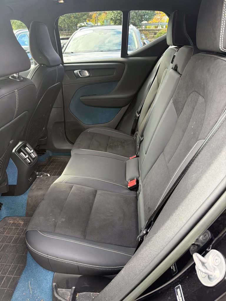 Used 2023 Volvo XC40 Recharge Plus w/ Protection Package Premier AWD/4WD image 9