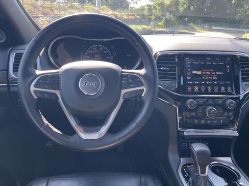 Used 2020 Jeep Grand Cherokee Limited AWD/4WD image 15