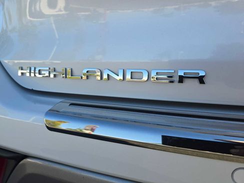 Certified 2022 Toyota Highlander Platinum image 13