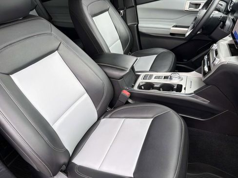 Certified 2023 Ford Explorer XLT w/ Equipment Group 202A image 26