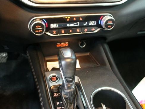 Used 2019 Nissan Altima 2.5 Platinum image 18