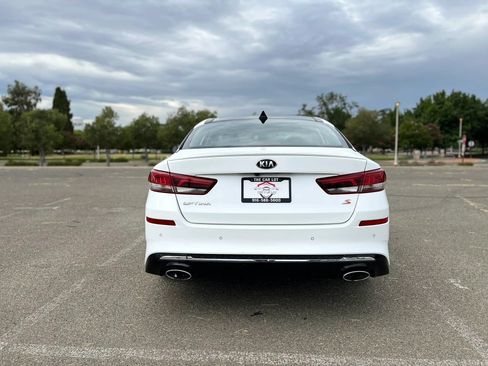 Used 2019 Kia Optima S w/ S Panoramic Sunroof Package FWD image 6