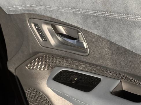 Used 2023 Nissan Ariya Platinum+ image 26