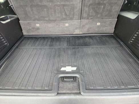 Used 2019 Chevrolet Suburban Premier image 38