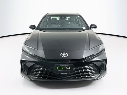 Used 2025 Toyota Camry SE FWD image 2