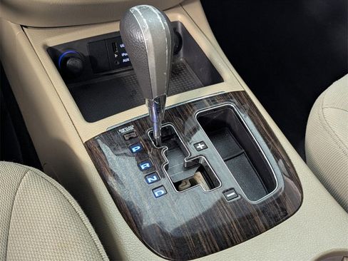 Used 2011 Hyundai Santa Fe GLS image 19