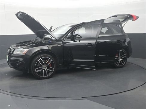 Used 2017 Audi SQ5 Prestige w/ Prestige Package image 38
