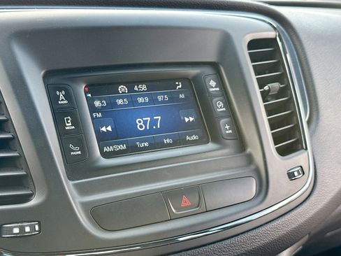Used 2015 Chrysler 200 S FWD image 8