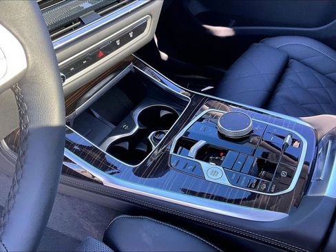 New 2026 BMW X7 xDrive40i image 7