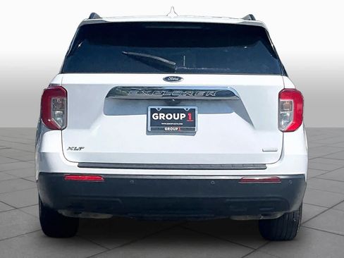 Used 2020 Ford Explorer XLT RWD image 5