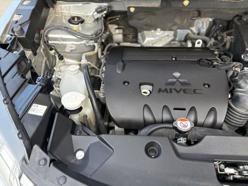 Used 2021 Mitsubishi Outlander Sport SE image 32