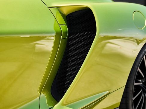 Used 2023 McLaren GT RWD image 9