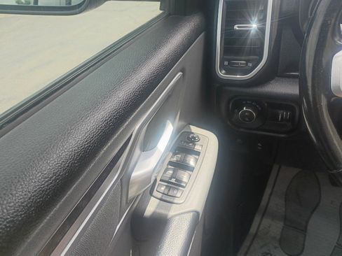 Used 2021 RAM 1500 Big Horn AWD/4WD image 17