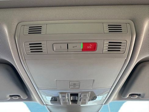 New 2026 Volkswagen Taos SE image 39