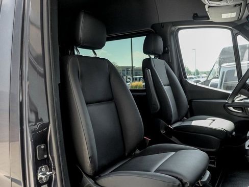 New 2025 Mercedes-Benz Sprinter 2500 image 23