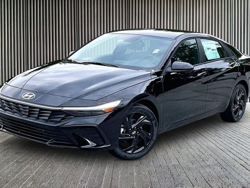 New 2026 Hyundai Elantra Sport FWD image 2