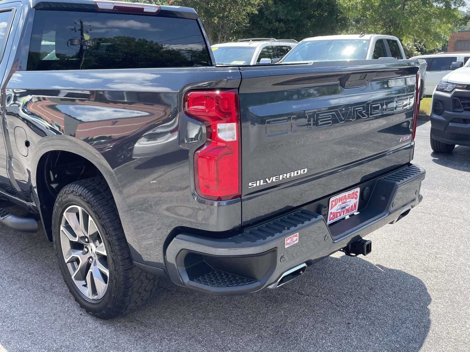 Used 2022 Chevrolet Silverado 1500 RST w/ Safety Package AWD/4WD image 29