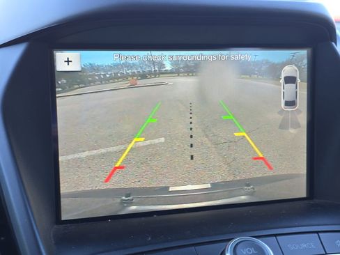 Used 2019 Ford Escape SEL image 17