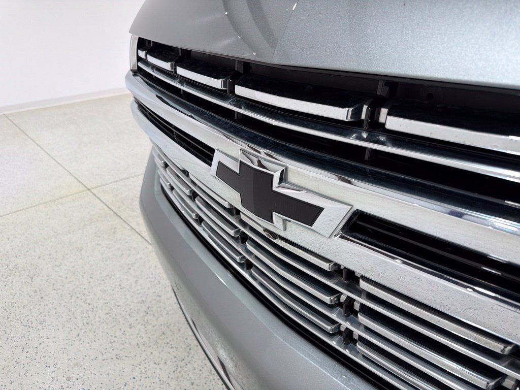 Used 2024 Chevrolet Tahoe Premier w/ Premium Package 2 AWD/4WD image 30