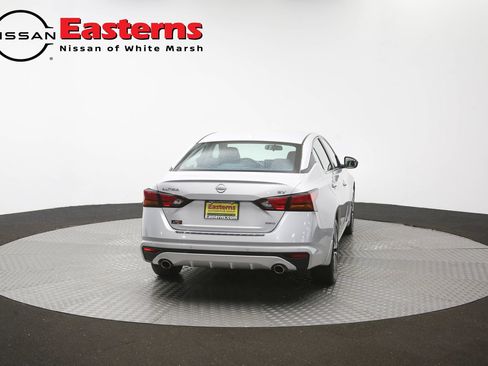 Used 2023 Nissan Altima 2.5 SV w/ SV Premium Package AWD/4WD image 38