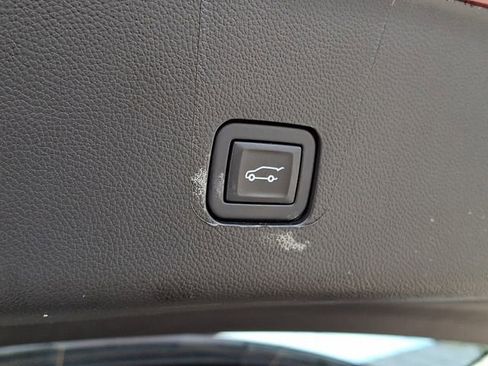 Used 2023 Chevrolet Traverse LT AWD/4WD image 34