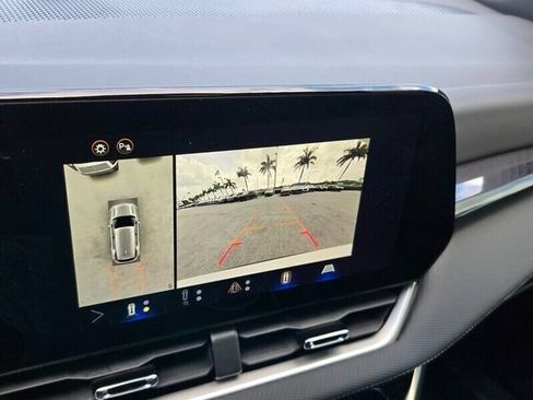 Used 2025 Chevrolet Equinox LT w/ Safety and Technology Package FWD image 19