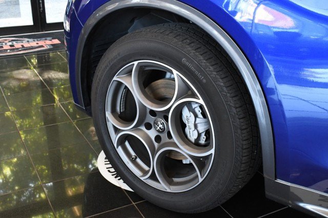 Used 2022 Alfa Romeo Stelvio Ti AWD/4WD image 40