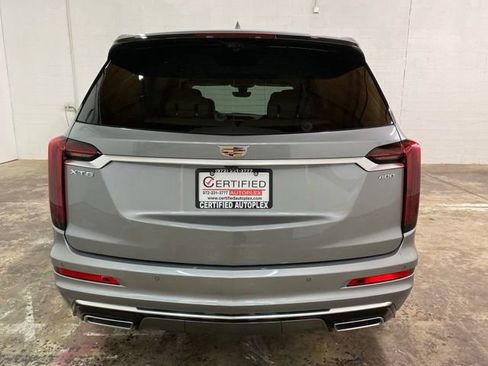Used 2025 Cadillac XT6 Premium Luxury w/ Technology Package FWD image 4