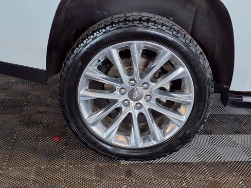 Used 2018 Cadillac Escalade Premium Luxury image 9