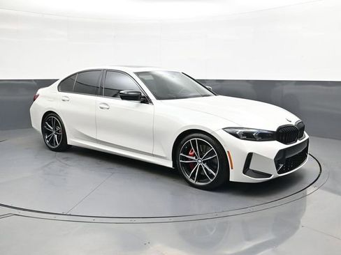 Used 2023 BMW 330i Sedan w/ M Sport Package RWD image 2