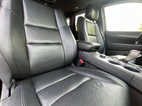 Used 2022 Jeep Grand Cherokee Limited AWD/4WD image 30