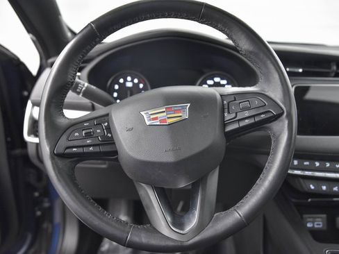 Used 2019 Cadillac XT4 Premium Luxury image 17