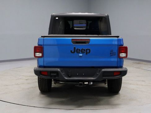 Used 2022 Jeep Gladiator Willys image 12