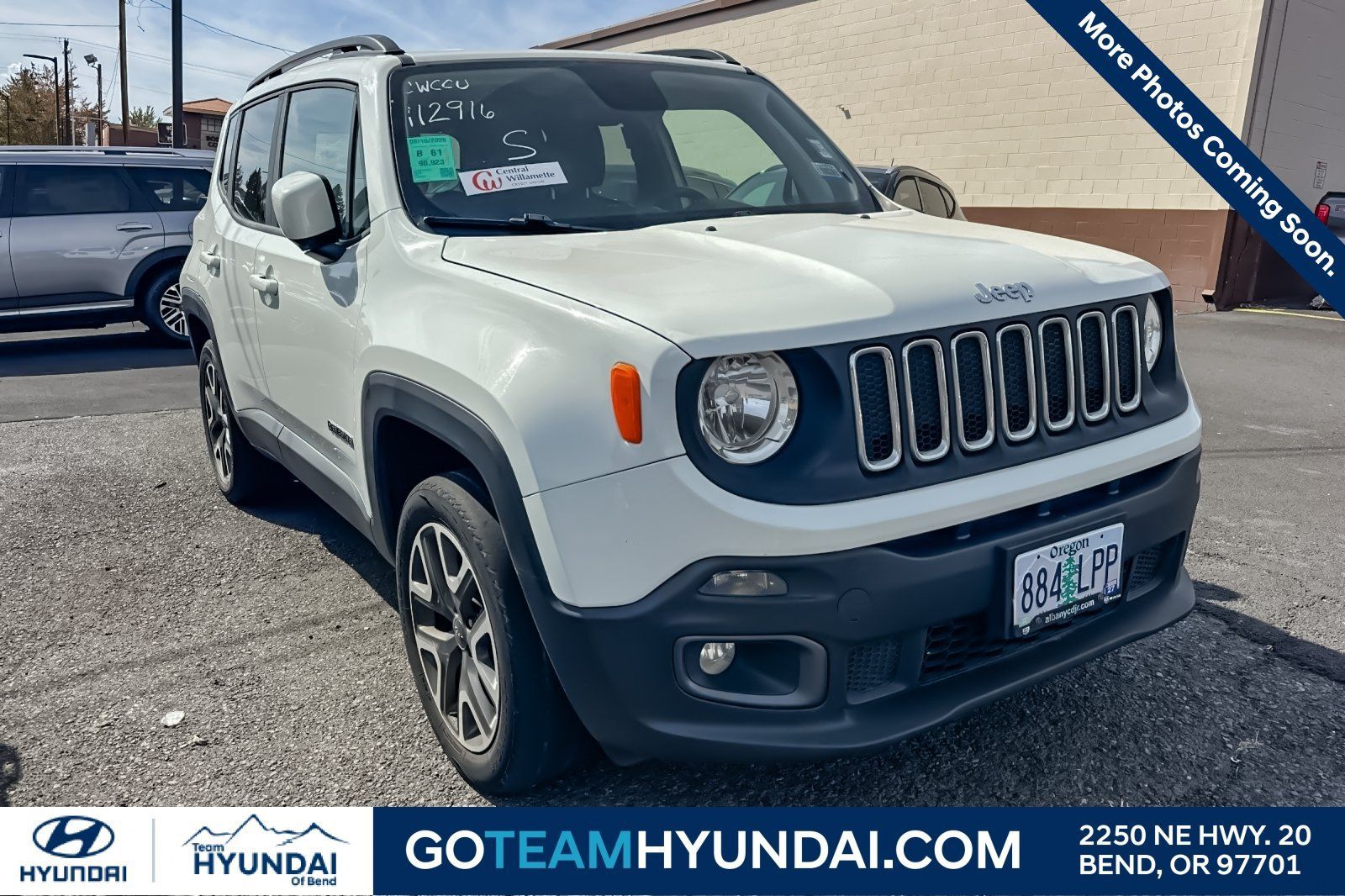 Used 2018 Jeep Renegade Latitude w/ Popular Equipment Group AWD/4WD image 1