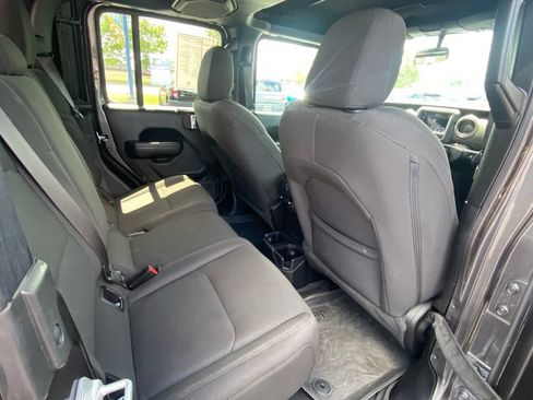Used 2023 Jeep Gladiator Sport AWD/4WD image 42