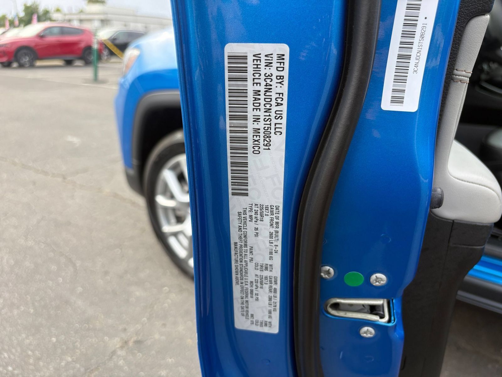 Used 2025 Jeep Compass Limited AWD/4WD image 29